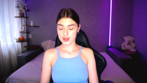 Snapshot of dianaa_lee chatting on May 18, 1:06 pm DIANA online show from May 18, 1:06 pm