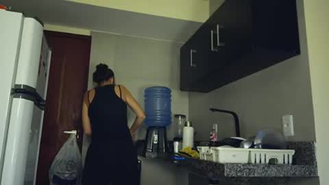 Snapshot of dianalove34 chatting on June 22, 7:33 pm dianalove34 online show from June 22, 7:33 pm