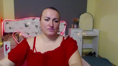 Snapshot of dianamgg chatting on April 22, 7:33 am Diana online show from April 22, 7:33 am