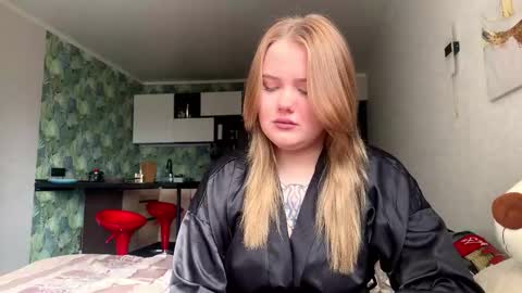 dianarise_ online show from March 26, 9:48 am