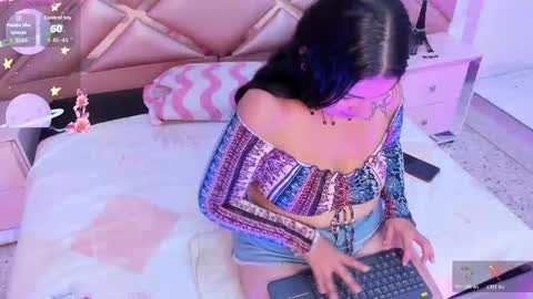 Snapshot of dianasheren chatting on April 24, 8:44 pm dianasheren online show from April 24, 8:44 pm
