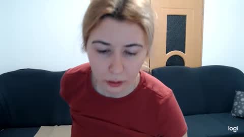 Snapshot of dianasmiey7 chatting on January 14, 5:23 pm dianasmiey7 online show from January 14, 5:23 pm