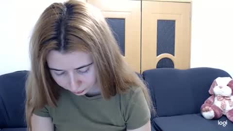 Snapshot of dianasmiey7 chatting on January 21, 6:12 pm dianasmiey7 online show from January 21, 6:12 pm