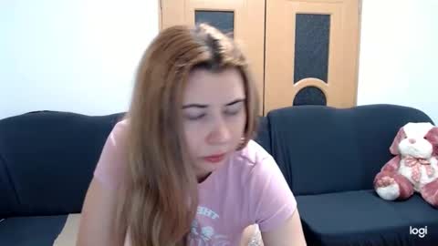 Snapshot of dianasmiey7 chatting on January 22, 10:40 am dianasmiey7 online show from January 22, 10:40 am