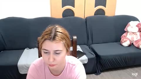 Snapshot of dianasmiey7 chatting on January 26, 9:51 pm dianasmiey7 online show from January 26, 9:51 pm