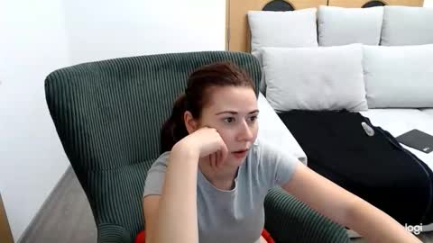 Snapshot of dianasmiey7 chatting on September 14, 8:08 pm dianasmiey7 online show from September 14, 8:08 pm