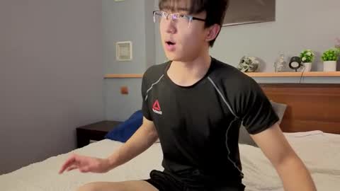 Snapshot of dianinav chatting on February 12, 12:11 pm Adam online show from February 12, 12:11 pm