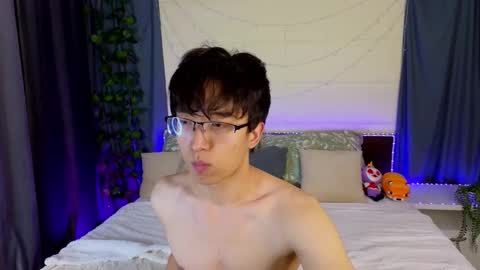 Snapshot of dianinav chatting on February 24, 3:10 pm Adam online show from February 24, 3:10 pm