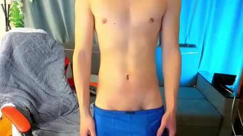 Snapshot of dianinav chatting on February 26, 8:13 am Adam online show from February 26, 8:13 am