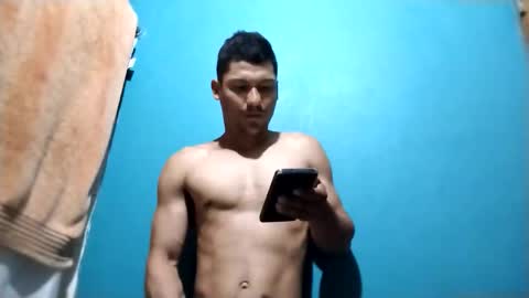 Snapshot of dick774369 chatting on May 21, 11:17 am dick774369 online show from May 21, 11:17 am