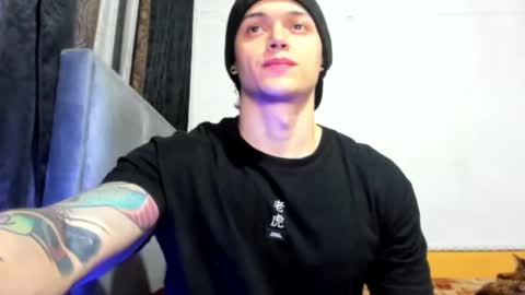 Snapshot of dick_demon_1 chatting on December 4, 2:31 am jhon online show from December 4, 2:31 am