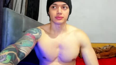 Snapshot of dick_demon_1 chatting on December 28, 7:01 pm jhon online show from December 28, 7:01 pm