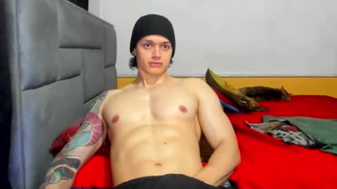 Snapshot of dick_demon_1 chatting on February 8, 2:47 am jhon online show from February 8, 2:47 am