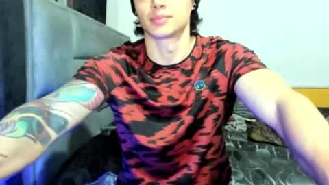 Snapshot of dick_demon_1 chatting on February 15, 12:26 am jhon online show from February 15, 12:26 am