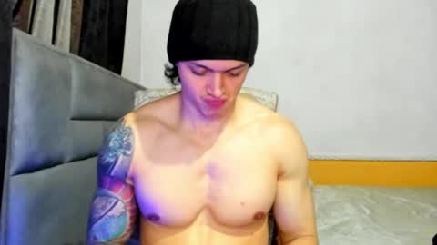 Snapshot of dick_demon_1 chatting on February 25, 10:50 pm jhon online show from February 25, 10:50 pm