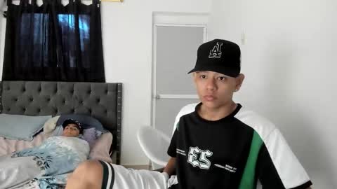 dick online show from November 19, 12:38 pm