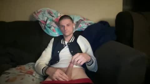 Snapshot of dickabitchdown chatting on January 4, 9:43 am DickABitchDown Alexys real spanishmami online show from January 4, 9:43 am