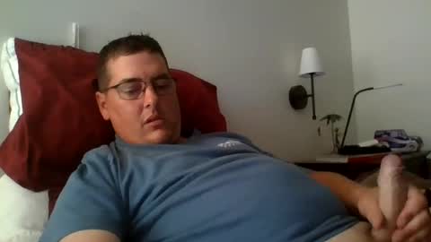 Snapshot of dickcashflow chatting on August 1, 5:18 am dickcashflow online show from August 1, 5:18 am