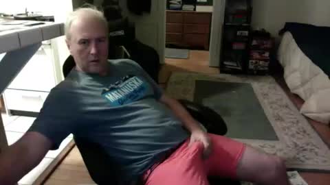 Snapshot of dickflasher5 chatting on November 10, 8:35 am Richard Fleischer online show from November 10, 8:35 am