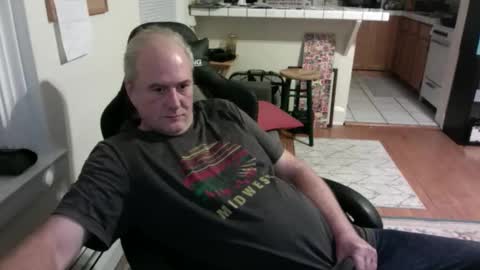 Snapshot of dickflasher5 chatting on December 17, 3:56 am Richard Fleischer online show from December 17, 3:56 am