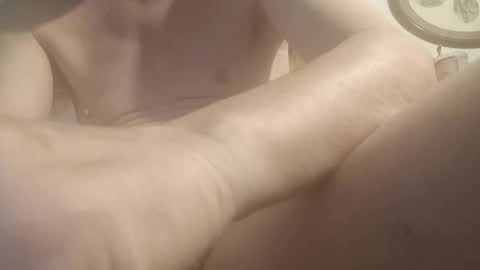 Snapshot of dickielee306251 chatting on January 5, 10:19 pm dickielee306251 online show from January 5, 10:19 pm