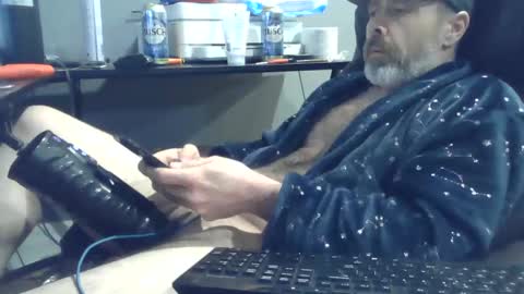 Snapshot of dickrb1984 chatting on February 22, 7:12 am dickrb1984 online show from February 22, 7:12 am