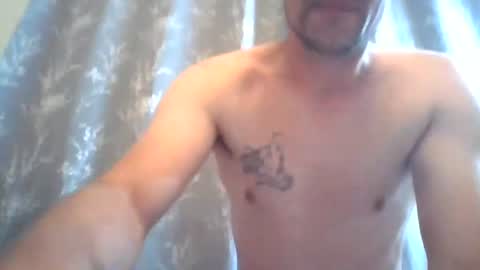Snapshot of dickxxxd chatting on July 12, 12:23 am dickxxxd online show from July 12, 12:23 am