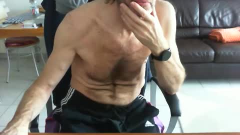 Snapshot of didonc chatting on February 10, 10:08 am didonc from france..... online show from February 10, 10:08 am