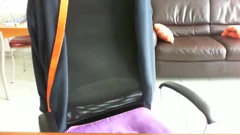 Snapshot of didonc chatting on February 15, 11:19 am didonc from france..... online show from February 15, 11:19 am