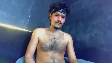 diemond_latinx98 online show from March 1, 3:25 pm