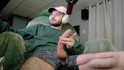 digbicknik online show from April 16, 1:39 am