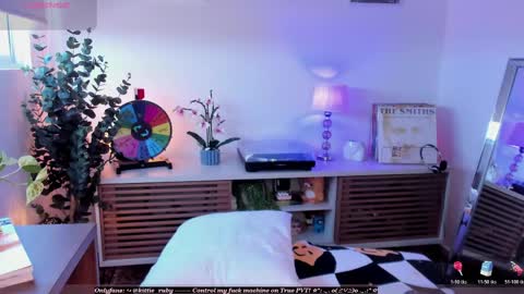 Estef  Ger     online show from April 1, 7:22 pm