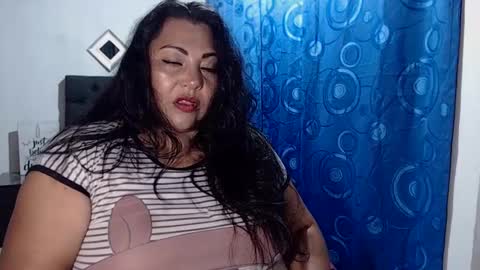 Snapshot of dihayara chatting on February 8, 4:25 am Mariana online show from February 8, 4:25 am