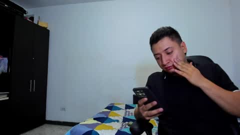 diiego_xxx online show from April 9, 1:38 am