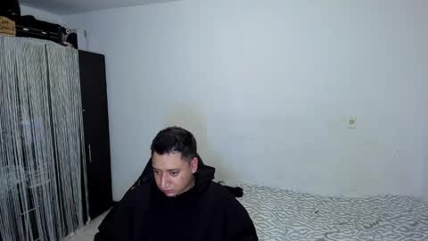 Snapshot of diiego_xxx chatting on May 1, 3:11 am diiego_xxx online show from May 1, 3:11 am
