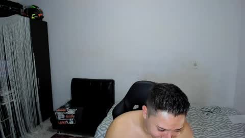 Snapshot of diiego_xxx chatting on May 11, 6:27 pm diiego_xxx online show from May 11, 6:27 pm
