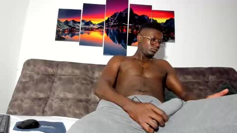 Snapshot of dilaan_carter chatting on June 2, 12:18 pm joshua online show from June 2, 12:18 pm