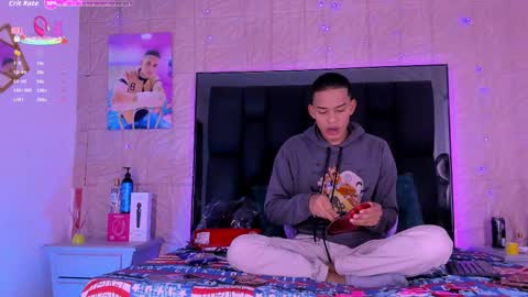 Snapshot of dilam_alfonzo chatting on September 17, 8:43 pm Dilan online show from September 17, 8:43 pm