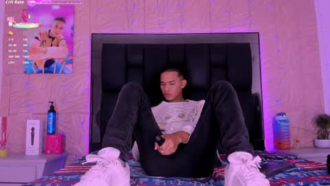 Snapshot of dilam_alfonzo chatting on September 18, 9:17 pm Dilan online show from September 18, 9:17 pm