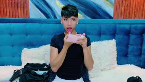 Snapshot of dilan_911 chatting on April 29, 7:09 pm DILAN online show from April 29, 7:09 pm
