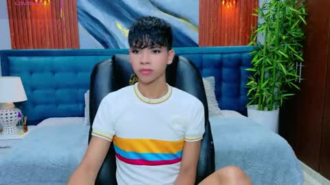 Snapshot of dilan_911 chatting on June 7, 7:17 pm DILAN online show from June 7, 7:17 pm