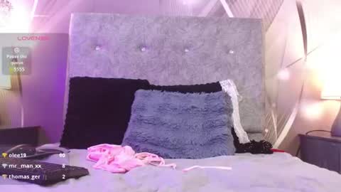 Snapshot of dilan_femboy_ chatting on July 28, 6:20 pm dilan_femboy_ online show from July 28, 6:20 pm