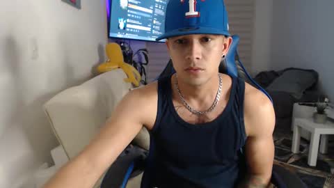 Snapshot of dilanxxx8888 chatting on February 15, 1:57 am dilanxxx8888 online show from February 15, 1:57 am