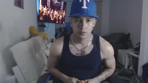 Snapshot of dilanxxx8888 chatting on February 22, 11:58 pm dilanxxx8888 online show from February 22, 11:58 pm