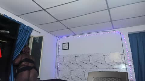 Snapshot of dilay__x chatting on July 10, 11:24 am dilay__x online show from July 10, 11:24 am