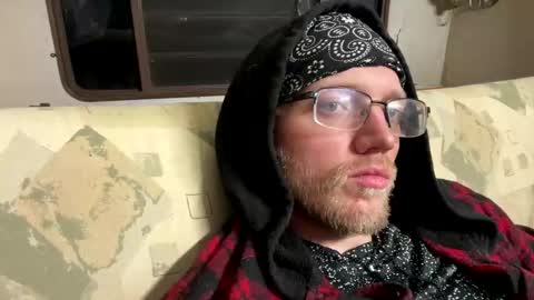 Snapshot of dilf_96 chatting on May 14, 6:42 am Daddy online show from May 14, 6:42 am