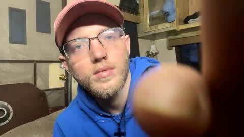 Snapshot of dilf_96 chatting on May 20, 1:23 am Daddy online show from May 20, 1:23 am
