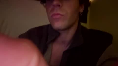 Snapshot of dimepiecebottom chatting on December 22, 1:11 pm dimepiecebottom online show from December 22, 1:11 pm