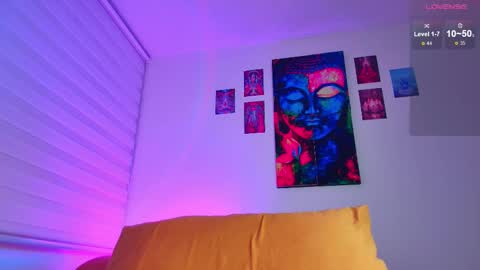 Julian Independent Model online show from February 14, 12:51 am