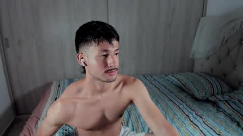 Snapshot of dimitri_targaryen chatting on April 28, 5:01 am Fabian online show from April 28, 5:01 am